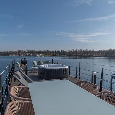 מלון Lisanza La Dolce Vita House Boat מראה חיצוני תמונה